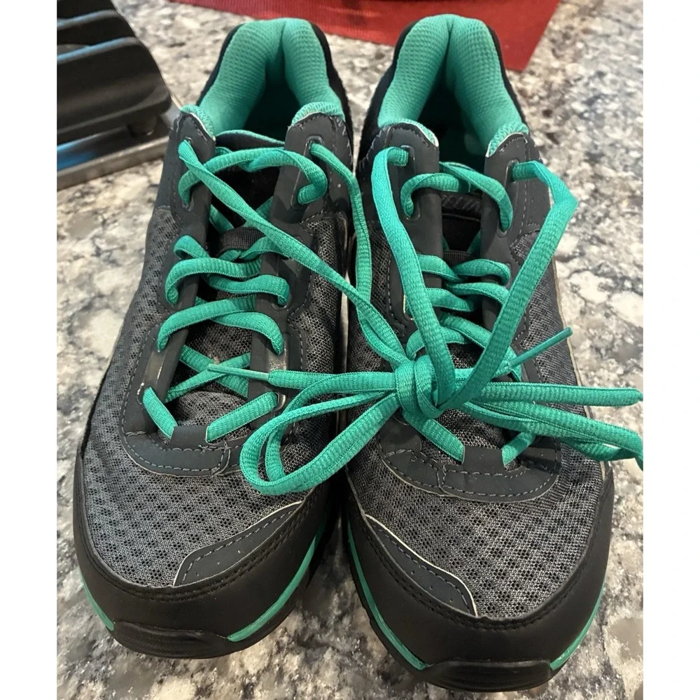 Specialized Body Geometry Cadette Women Black/Carbon/Emerald Green - 9.5/41
